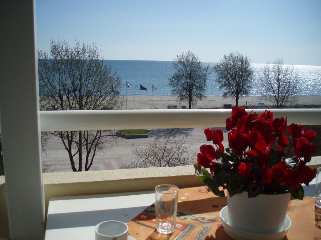 Giorgos Apartments Sea View Olympic Beach Exterior photo